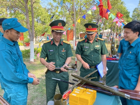 Tân Biên: Hội thi sáng kiến, cải tiến và trưng bày mô hình học cụ, đồ dùng huấn luyện năm 2023