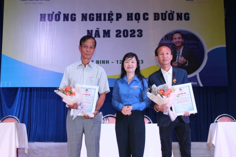 Hướng nghiệp học đường năm 2023