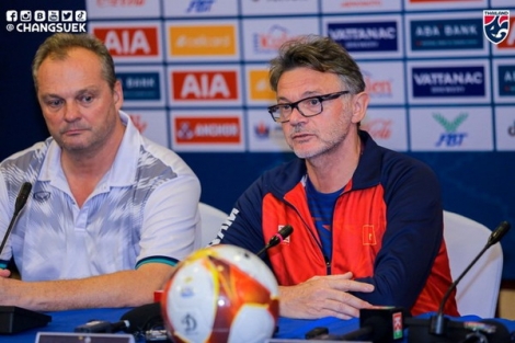 HLV Troussier: "U22 Việt Nam cố gắng chơi thứ bóng đá tốt nhất"