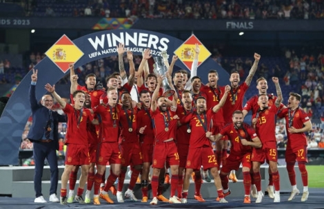 Thắng kịch tính trên chấm 11m, Tây Ban Nha vô địch UEFA Nations League