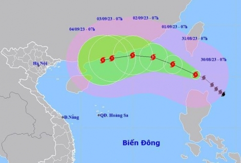 Bão SAOLA giật cấp siêu bão 17, hướng vào Biển Đông