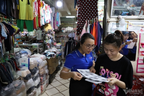 'Thanh toán 30 giây' tại 'Chợ chuyển đổi số' ở Tây Ninh