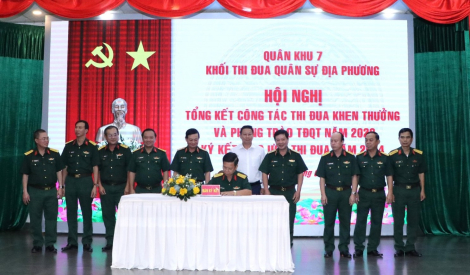 Khối thi đua Quân sự địa phương Quân khu 7: Tổng kết công tác thi đua khen thưởng và phong trào thi đua quyết thắng