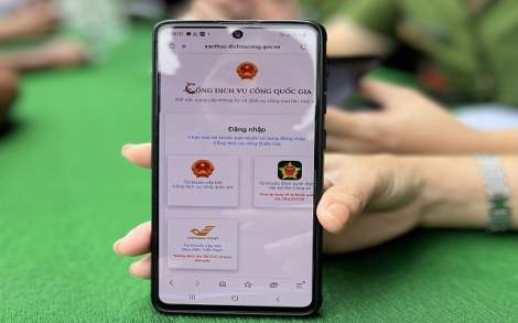 Quy định mới về tiếp nhận hồ sơ đăng ký cư trú trực tuyến