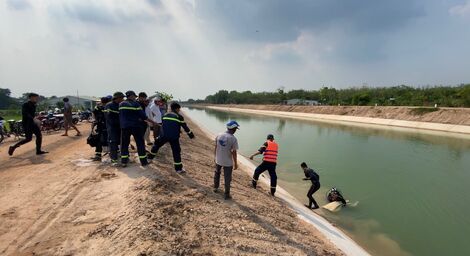 Tìm thấy thi thể người phụ nữ dưới kênh Tây