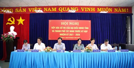 Bí thư Tỉnh uỷ, Chủ tịch HĐND tỉnh Nguyễn Thành Tâm tiếp xúc cử tri phường 3