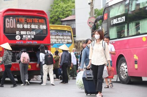 Đi lại dịp nghỉ lễ Quốc khánh: Vé còn nhiều nhưng giá không rẻ