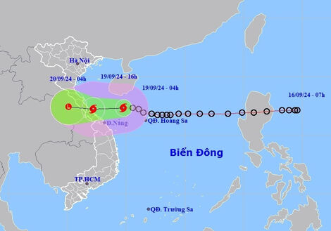 Tin bão số 4 khẩn cấp: Gió giật cấp 10, cách Đà Nẵng hơn 200km